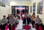 Kapolres-Kupang-Bersama-Pejabat-Utama-Polres-dan-Masyarakat--Nobar-Pagelaran-Wayang-Kulit-Wahyu-Makhutarama