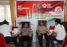 Kapolres-Kupang-Jadi-Pendonor-Darah-Pertama-Dalam-Giat-Bakti-Kesehatan-Menyambut-HUT-Bhayangkara-ke-78