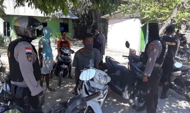 Jaga-Situasi-Kamtibmas-Subnit-I-Dalmas-Sat-Sabhara-Polres-Kupang-giatkan-patroli--dialogis--dengan-tetap-menjaga-jarak