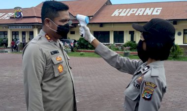 Jaga-kesehatan-anggota--Urkes--Polres-Kupang-lakukan--pemeriksaan-suhu-tubuh