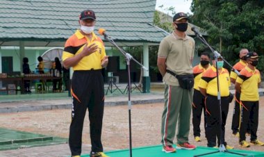 Waka-Polda-NTT--Jalin-Solidaritas--Dengan--Olahraga-Bersama-Anggota-Brigif-21-Komodo