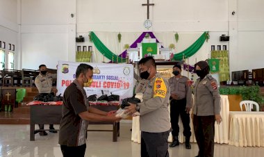 Gaspol-,-Kapolres-Kupang-Salurkan-Bantuan-Paket-Sembako-Untuk-Masyarakat-Tidak-Mampu