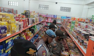 Polres-Kupang-Amankan-Berbagai-Produk-Makanan-Kadaluarsa