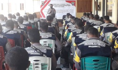 Kasat-Binmas-Polres-Kupang-Gelar--Sosialisasi--Aplikasi--BOS-V2