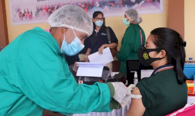 Dukung-Program-Sejuta-Vaksin-Polsek-Kupang-Tengah-Gelar-Vaksinasi-Geratis