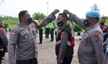 Cegah-Terjadi-Pelanggaran-Anggota-Wakapolres-Kupang-Bersama-Sie-Propam-Gelar-Gaktiblin