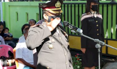 Wakapolres-Kupang-Pimpin-Upacara-Pemberangkatan-Jenazah-Almarhum-Aipda-I-Wayan-Budhiarta