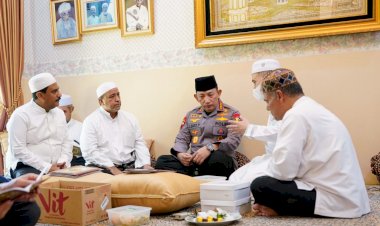 Takziah-ke-Rumah-Duka-Habib-Zen-Bin-Umar,-Kapolri:-Beliau-Saya--Anggap-Ayah-Sendiri