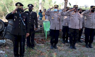 Wakapolres-Kupang-Pimpin-Upacara-Pemakaman-Pelda-(Purn)-Abdullah-Abdul-Salam