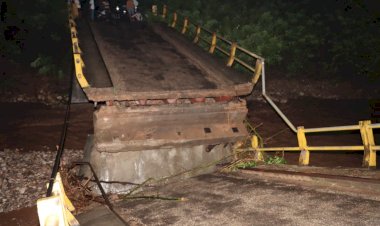 Heboh-!-Banjir-Kiriman-Dari-Kecamatan-Fatuleu-Robohkan-Jembatan-Nunpisa-dan-rendam-21-Rumah-Warga-Desa-Nunkurus