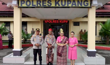 Kunjungi-Polres-Kupang,-Kapolda-NTT-Irjen-Pol.-Drs.-Johni-Asadoma,-M.Hum,-Bawa-Pesan-Kasih