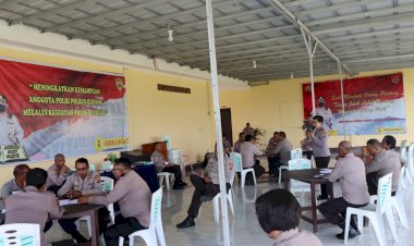 Giat-Polisi-Belajar-di-Polres-Kupang-diramu-Dalam-Metode-Belajar-Diskusi