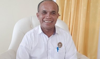 Ketua-DPRD-Kabupaten-Kupang-Beri-Apresiasi-Atas-Peran-Aktif-Kapolres-Kupang-Tangani-Bencana-Longsor-Takari