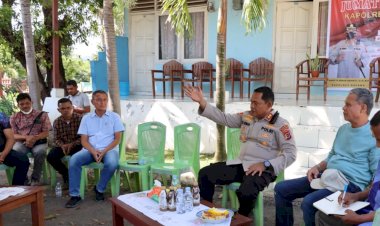 Gelar-Jumat-Curhat,--Kapolres-Kupang-Jaring-Keluhan-Pelaku-Usaha-Mikro,-Kecil--dan-Menengah