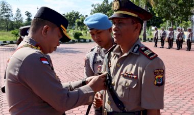 Jabatan-Kasat-Binmas-Polres-Kupang-Diserahterimakan,-AKP-Daeng-Jumadi,-S.H--Digantikan-AKP-Viktor-Seputra,-S.Pi.,-M.Si