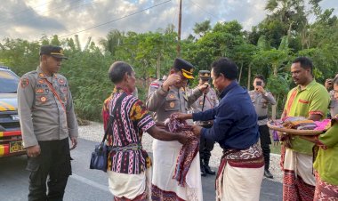 Warga-Desa-Rabeka-Dapat--Bantuan-Sumur-Bor-dari-Kapolri,-Kapolres-Kupang-:--Jaga-dan-Rawat-Sehingga-Membawa-Manfaat