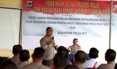 Kabid-Propam-Polda--NTT-Pimpin--Tim-Lakukan-Sosialisasi-Perpol-7-Tahun-2022-di-Polres-Kupang