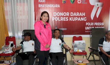 PMI--NTT-Dapat-93-Kantong-Darah-Kapolres-Kupang-Jadi-Pendonor-Pertama