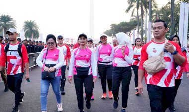 Fun-Walk-dengan-Lintas-Elemen,-Kapolri-Gaungkan-Jaga-Persatuan-Kesatuan-Bangsa