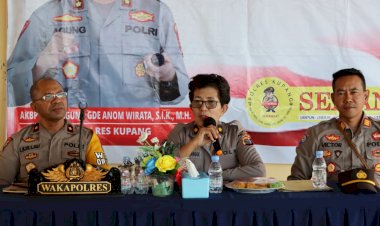 Pimpin-Anev-Bhabinkamtibmas,-Wakapolres-Kupang-Tekankan-Sikap-Netralitas-Dalam-Pemilu-2024