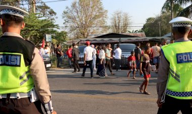 Kapolres-Kupang-Pimpin-Langsung-Pengamanan-Kunjungan-Ketua-PSI-di-Kabupaten-Kupang