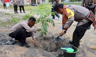 Wakapolda-NTT- Pimpin-Tanam-Sepuluh-Juta-Pohon-di-Kabupaten-Kupang