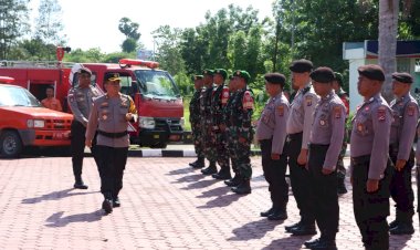 Siap-Hadapi-Bencana-Hidrometeorologi,-Polres-Kupang-Apel-Gelar-Pasukan-Bersama-Stakeholder