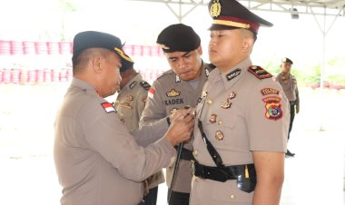 Kapolres-Kupang-Lantik-Dua-Kapolsek-Jajarannya,-'Laksanakan-Tugas-Dengan-Ikhlas'
