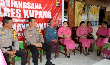 Kapolres-dan-Wakapolres-Kupang-Bahu-Membahu-Melakukan-Anjangsana-ke-Rumah-Warakawuri-dan--Purnawirawan-Polri