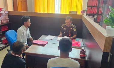 Penyidik-Reskrim-Polres-Kupang-Kirim-Tersangka-dan-Barang-Bukti-Kasus-Pengeroyokan-di-Desa-Soba-Amarasi-Barat