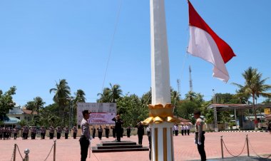 Gelar-Upacara-Hari-Pahlawan,-Kapolres-:-Personil-Polres-Kupang-Teladani-Patriotisme-Para-Pahlawan