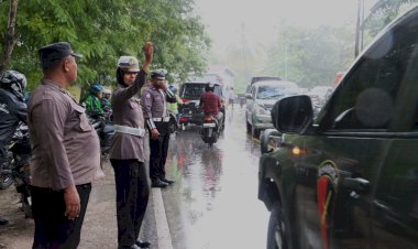 Polres-Kupang-Kawal-Pawai-Tim-Kemenangan-Paket-Gemoy-dengan-Pengaturan-Lalu-Lintas