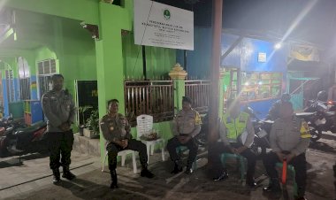 Kapolres-Kupang-Monitoring-Langsung-Pengamanan-Shalat-Tarawih-di-Masjid-Masjid-Kabupaten-Kupang