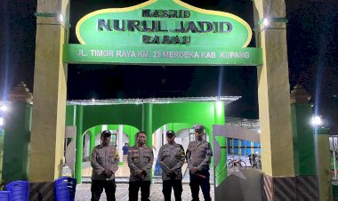 Usai-Gelar-Sosialisasi-Mudik-Aman-Keluarga-Aman,-Kapolres-Kupang-Lakukan-Pengecekan-Personil-Pengamanan-di-Masjid-Nurul-Jadid-Babau