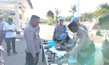 Hindari-Penyalahgunaan-Senpi-Organik-Polri,-Polres-Kupang-Gelar-Pemeriksaan-Rutin