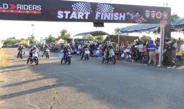 Bupati-Kupang-Apresiasi-Polres-Kupang,-Road-Race-Bupati-Cup-II-Berjalan-Sukses-di-Oelamasi