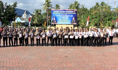 12-Personil-Polres-Kupang-Terima-Penghargaan-Atas-Prestasi-Ungkap-Judi-Sabung-Ayam-dan-Gagalkan-Curanmor