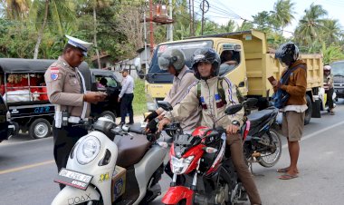 Hari-Pertama-Operasi-Patuh-Turangga-2025,-Polres-Kupang-Tindak-21-Pelanggar-dan-Beri-10-Teguran