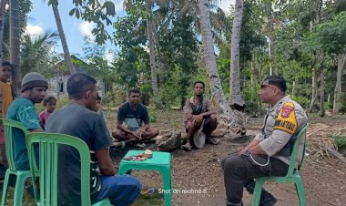 Bhabinkamtibmas-Nekamese-Ajak-Warga-Bijak-Bermedsos,-Jauhi-Judi-Online-dan-Miras