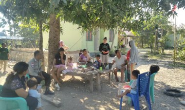 Sambangi-Desa-Binaan,-Bhabinkamtibmas-Desa-Sumlili--Ingatkan-Bahaya-Senjata-Api-Rakitan