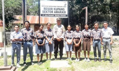 Kapolsek-Amarasi-Terima-Kunjungan-Siswa-SMAN-1-Amarasi-Bahas-Situasi-Kamtibmas