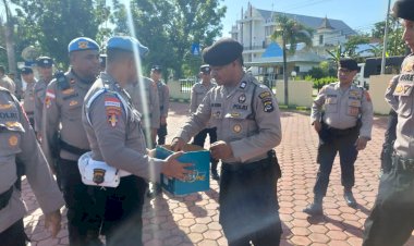 Peduli-Korban-Bencana-Alam,-Polres-Kupang-Galang-Donasi-untuk-Korban-Banjir-Bandang-dan-Tanah-Longsor-di-Sumatera