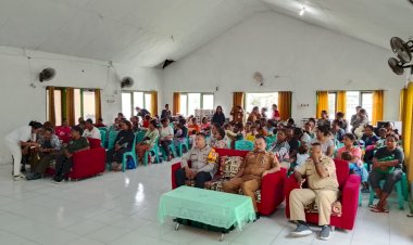 Polsek-Kupang-Timur-Amankan-Penyerahan-Makanan-Bergizi-Gratis-Perdana-di-Desa-Manusak