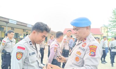 Gaktibplin-Personel,-Si-Propam-Polres-Kupang-Periksa-Sikap-Tampang-dan-Kelengkapan-Berkendara