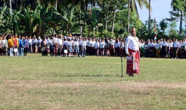 Polsek-Kupang-Barat-Amankan-Upacara-Hardiknas-2026-Tingkat-Kabupaten-Kupang-di-Batakte