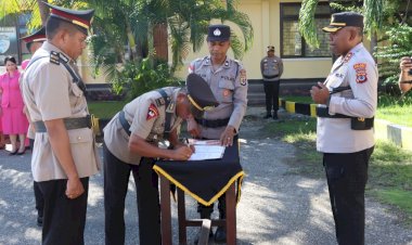 Kapolres-Kupang-Pimpin-Sertijab-Dua-Kapolsek,-Tekankan-Sinergi-dengan-Tokoh-Masyarakat-dan-Forkopimcam