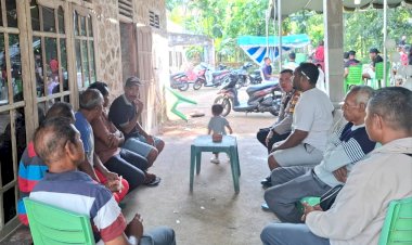 Cegah-Kebakaran-Hutan-dan-Lahan,-Bhabinkamtibmas-Polres-Kupang-Ingatkan-Warga-Tak-Membakar-Lahan-Saat-Musim-Kemarau