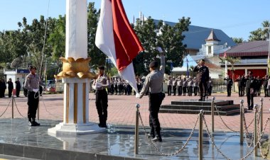 Pimpin-Upacara-HUT-ke-81-RI,-Wakapolres-Kupang:-Persatuan-Diuji-Saat-Saudara-Kita-Mengalami-Kesulitan
