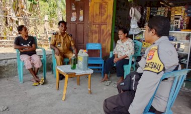 Dorong-Masyarakat-Tingkatkan-Ketahanan-Ekonomi,-Bhabinkamtibmas-Sambangi-Warga-Desa-Tuakau