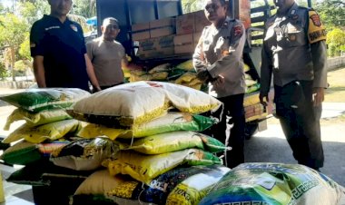 Satu-Hati-untuk-Flores,-Polsek-Sulamu-dan-Fatuleu-Antar-Bantuan-ke-Posko-Polres-Kupang
